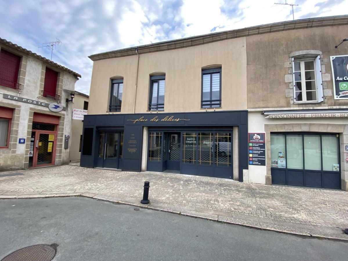 Appartement 97 M2 Proche Puy Du Fou Saint-Laurent-sur-Sèvre Exteriör bild